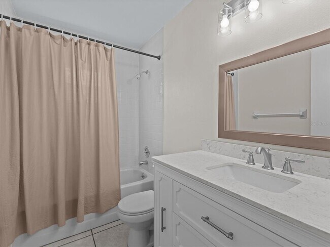 Building Photo - 226 Windward Way