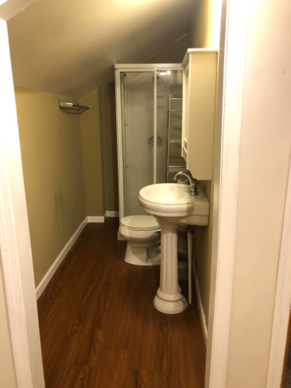 Building Photo - 107 Rockcrest Ridge