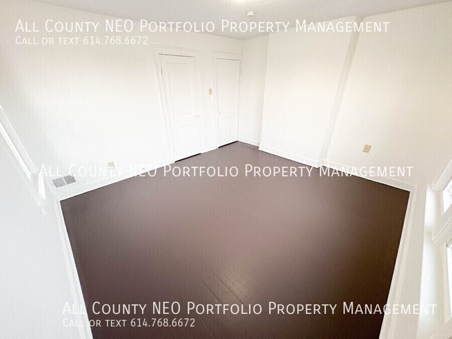 Building Photo - 19 N Wayne Ave