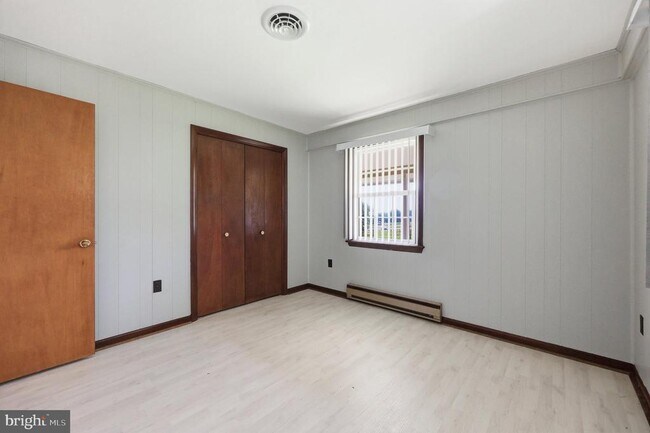 Building Photo - 4015 Jefferson Pike