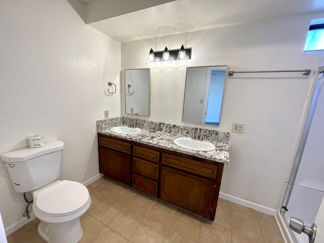 Building Photo - Newly Remodeled 3 Bedroom Home off of Hancock Rd!