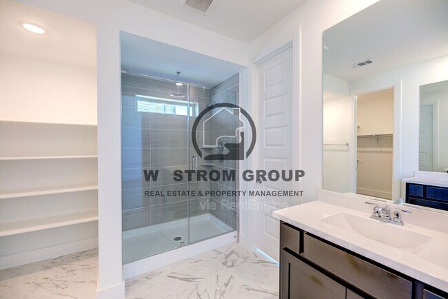 Building Photo - 12417 Iveson Dr