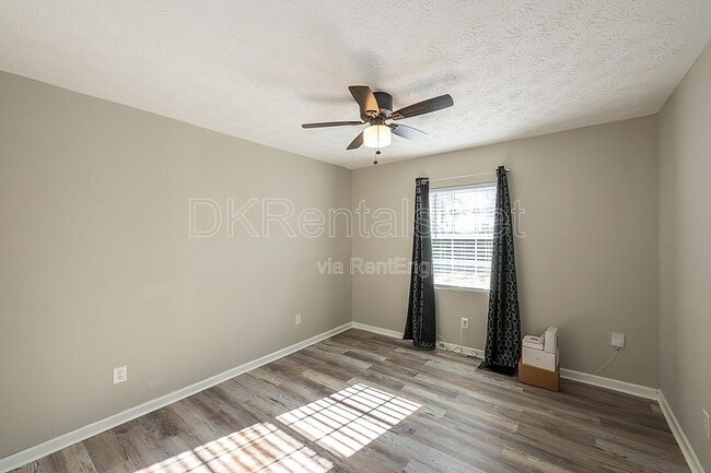 Building Photo - 2874 Blount St