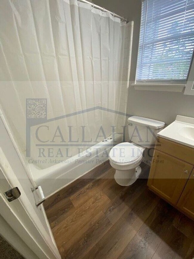 Building Photo - Twin Lakes 3 Bedroom Home