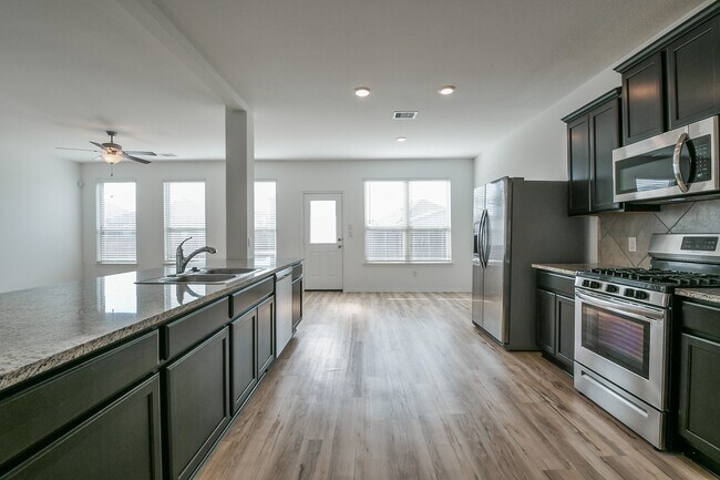 Building Photo - 18825 Amaro Hills Dr