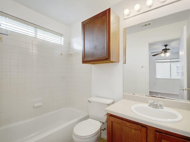 Building Photo - 13600 Briarcreek Loop