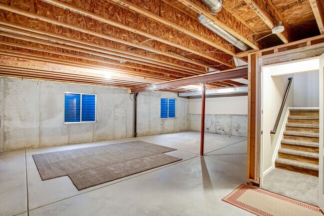 Building Photo - Stunning Updated Patio Home in Highland Me...