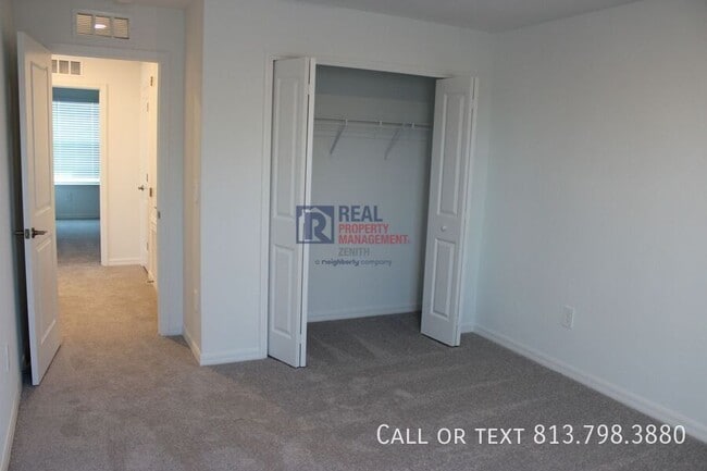 Building Photo - 1716 Tropical Oasis Ave