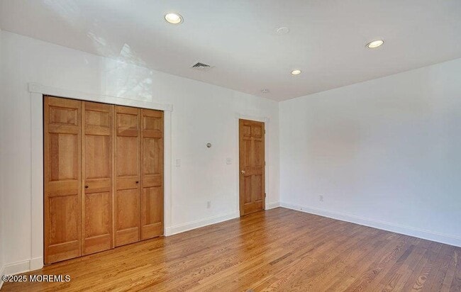 Building Photo - 59 Peters Pl