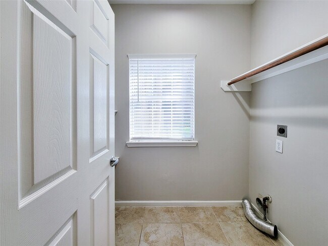 Building Photo - 31406 Capella Cir