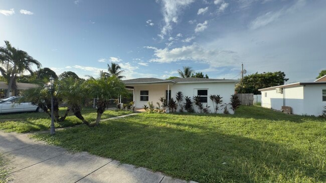 Building Photo - 551 NW 107th St