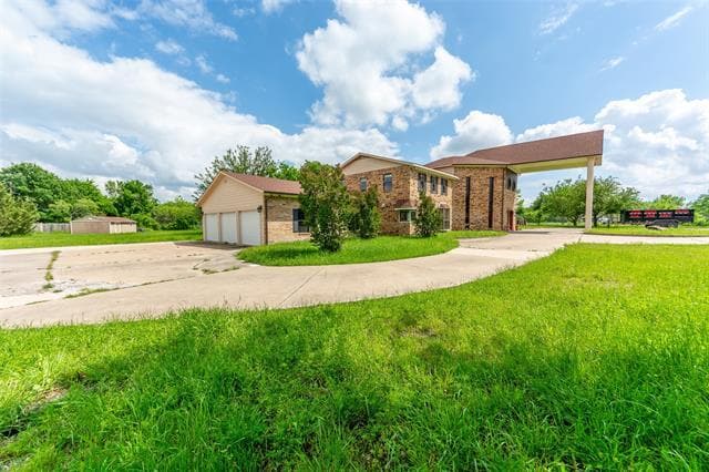 Building Photo - 5826 Pleasant Valley Rd