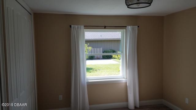 Building Photo - 652 Pelican Bay Dr