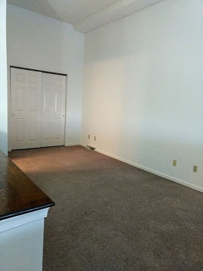 Building Photo - The Uptown Lofts 215