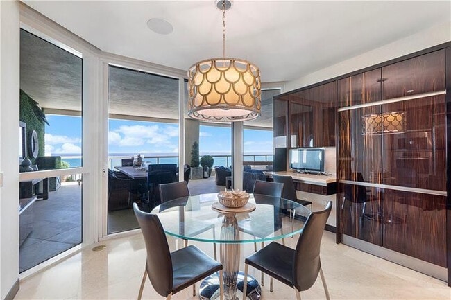 Building Photo - 101 S Fort Lauderdale Beach Blvd