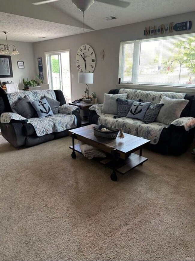 Building Photo - Split Floor Plan 3B2B Ranch in Lindberg Village