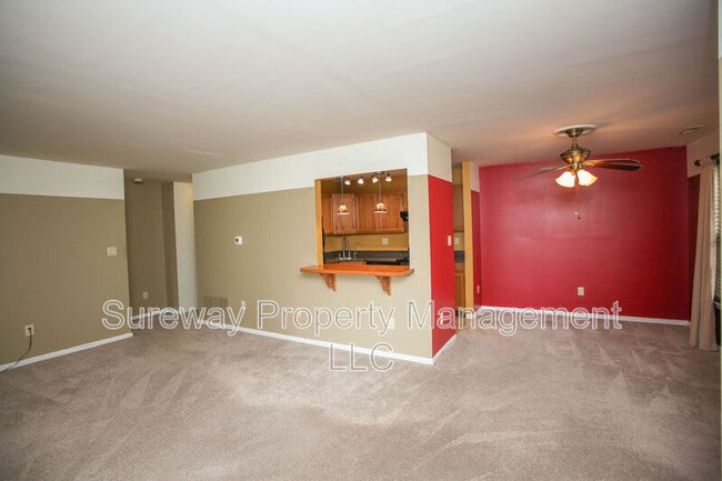 Building Photo - 315 Steeplechase Ct