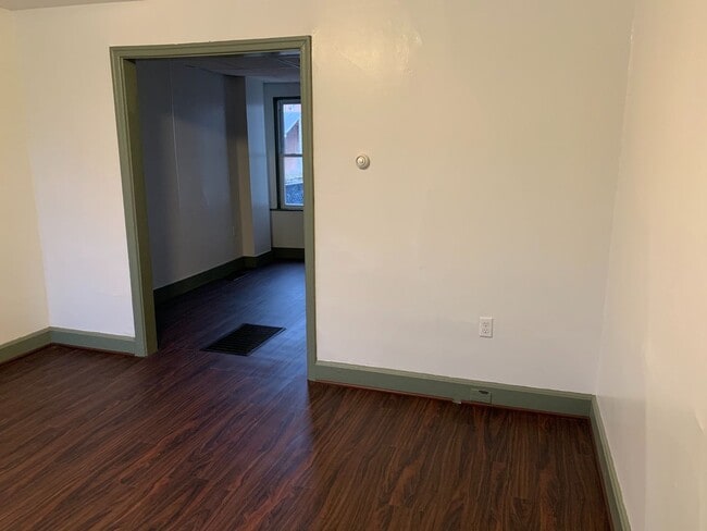 Building Photo - MOVE IN SPECIAL! 2 Bedroom Home in Carlisle