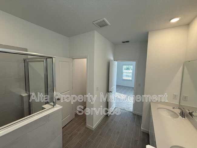 Building Photo - 8198 Horsebit Cir