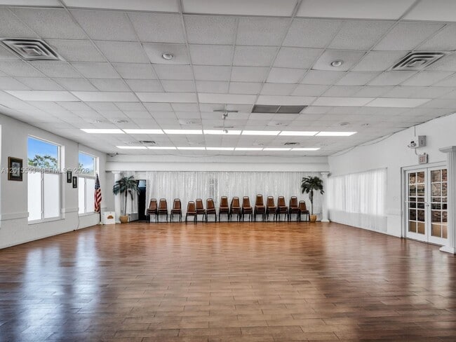 Building Photo - 2680 SW 54th St