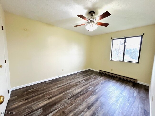 Building Photo - 200 Fernwood Rd