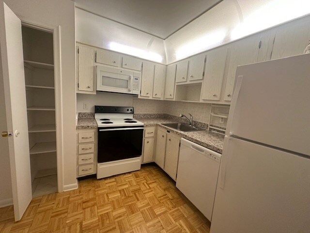 Building Photo - 22615 SW 66th Ave