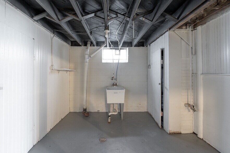 Building Photo - 11716 Coyle St