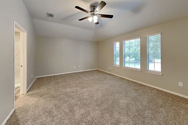Building Photo - 18206 Gravenhurst Ln