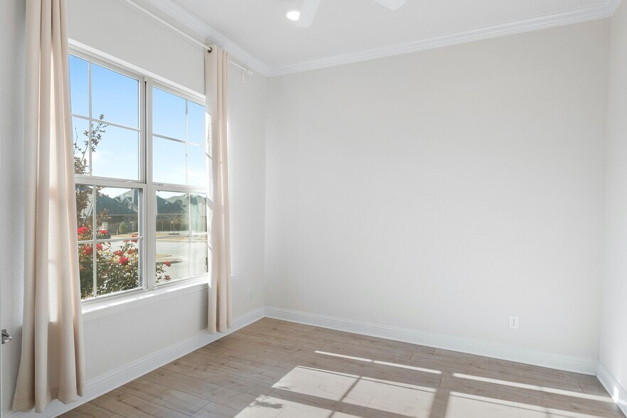Building Photo - 8211 Agarito Way