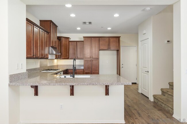 Building Photo - 8011 City View Pl