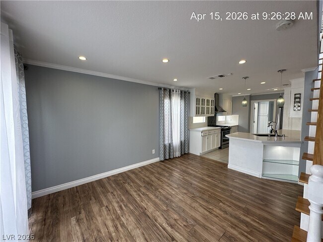 Building Photo - 8848 Hampton Green Ave