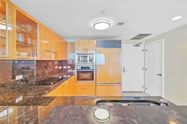 Building Photo - 6799 Collins Ave