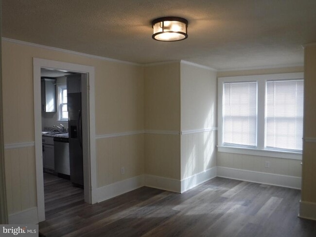 Building Photo - 10051 Dupont Blvd