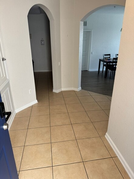 Building Photo - 4114 Breakview Dr