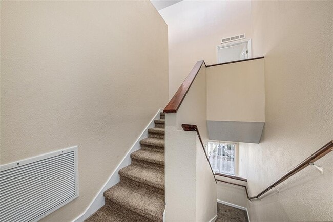 Building Photo - 9519 Citrus Glen Pl