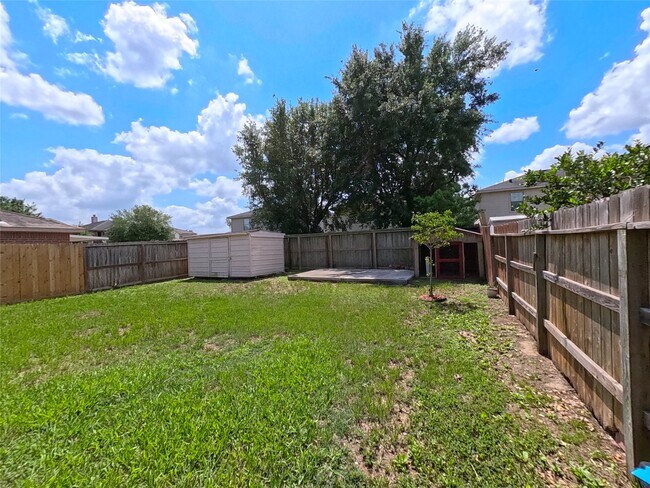 Building Photo - 17107 Westminster Village Ct