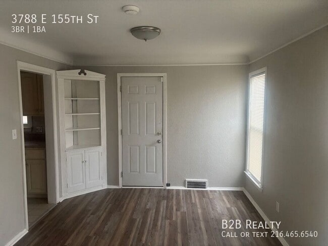 Building Photo - 3788 E 155th St