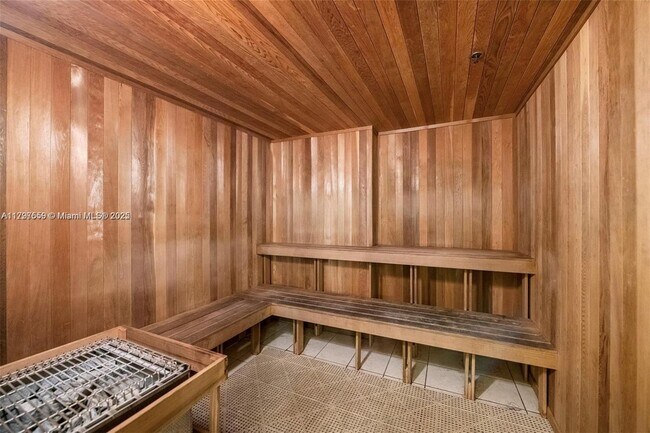Building Photo - 1830 Radius Dr