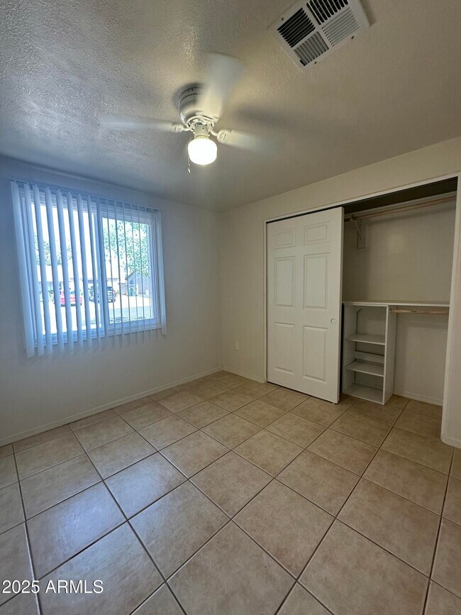 Building Photo - 4324 N 72nd Dr