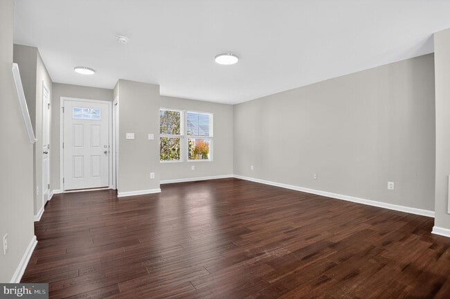 Building Photo - 2012 Crepe Myrtle Ln