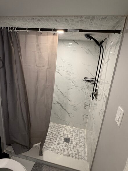 Building Photo - 32 Danforth Ave