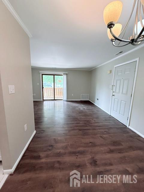Building Photo - 511 Ravens Crest Dr