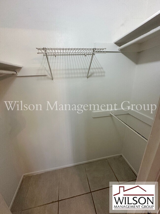 Building Photo - 1912 Wizard Ct