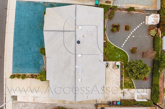 Building Photo - Gorgeous 3 Bed/2 Bath Home In Menifee Civic 55+ Community!