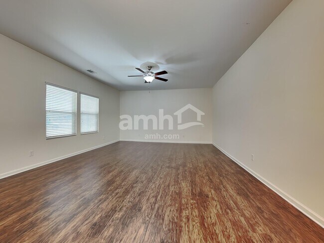 Building Photo - 15 Crabapple Cir