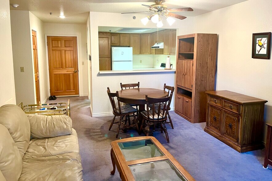 Building Photo - 31819 Rocky Village Dr