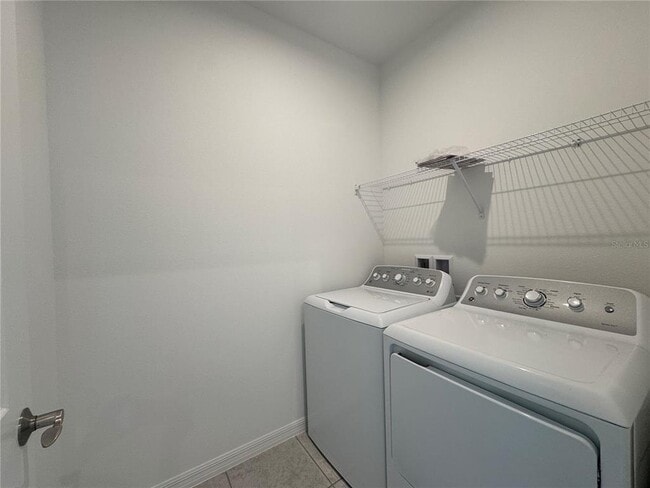 Building Photo - 433 Belmond Dr