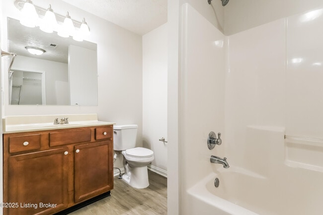 Building Photo - 7115 Blue Stream Ct