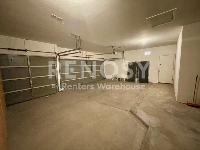Building Photo - 637 W Citrus Way