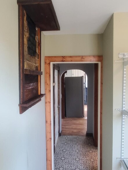 Building Photo - 401 E 1st St